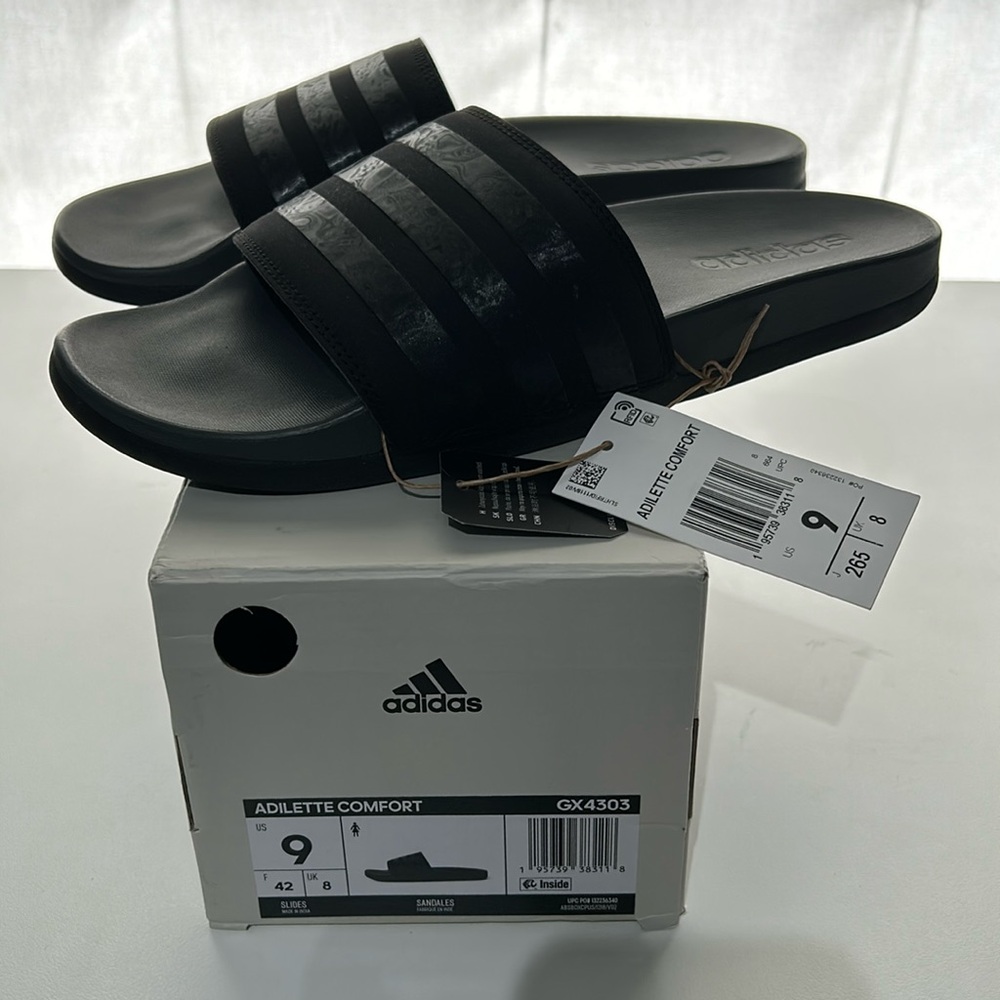 NWT Adidas Adilette Comfort Slides Women 9